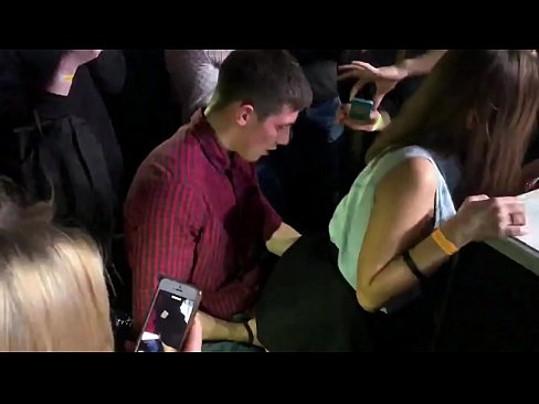 ❤️ एक रूसी नाइट क्लब मा वास्तविक सेक्स। 18 वर्षीया रूसी युवतीले एक नाइट क्लबमा गुदद्वार र योनीमा चुदाइ ❤️  हामीलाई % ne.pornhills-com.ru% ❌️